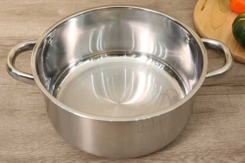 Nồi inox có thể dùng được trên bếp từ hay không