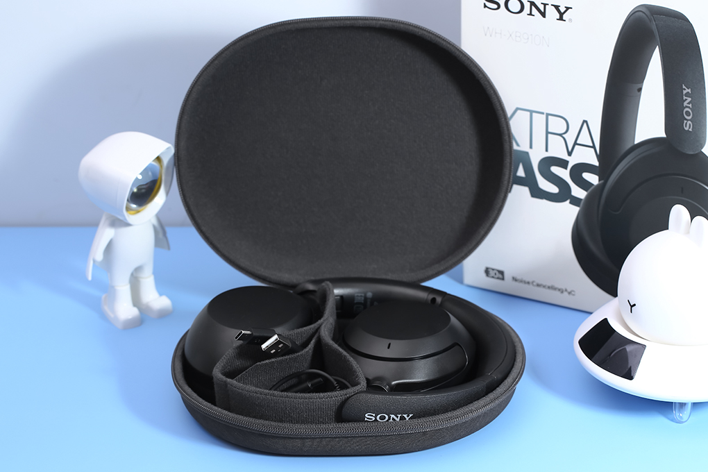Amazon.com: Sony WH-XB910N EXTRA BASS ...