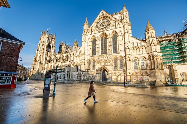 NGÀY 7: EDINBURGH - 311Km - YORK - LEICESTER