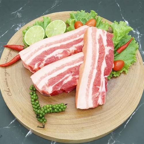 Ba rọi heo rừng cây