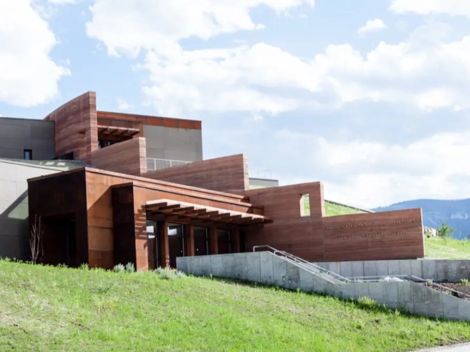 Cường độ nén của tường đất nện: Những con số biết nói từ tiêu chuẩn quốc tế