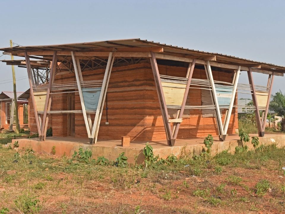 Sắc màu của đất: Những kiệt tác tường đất vĩ đại của Ghana