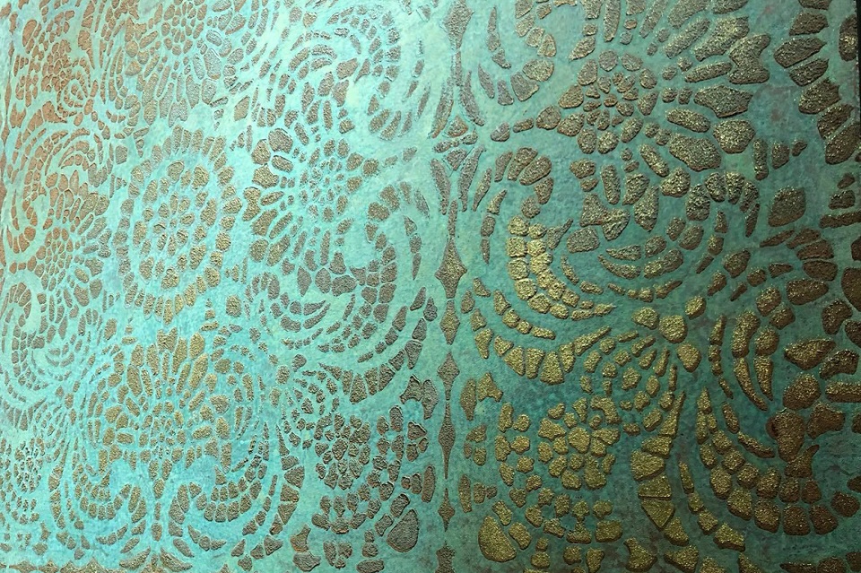 Họa tiết Damask có lịch sử lâu đời và vẫn được sử dụng trang trí tường trong các kiến trúc hiện đại ngày nay.