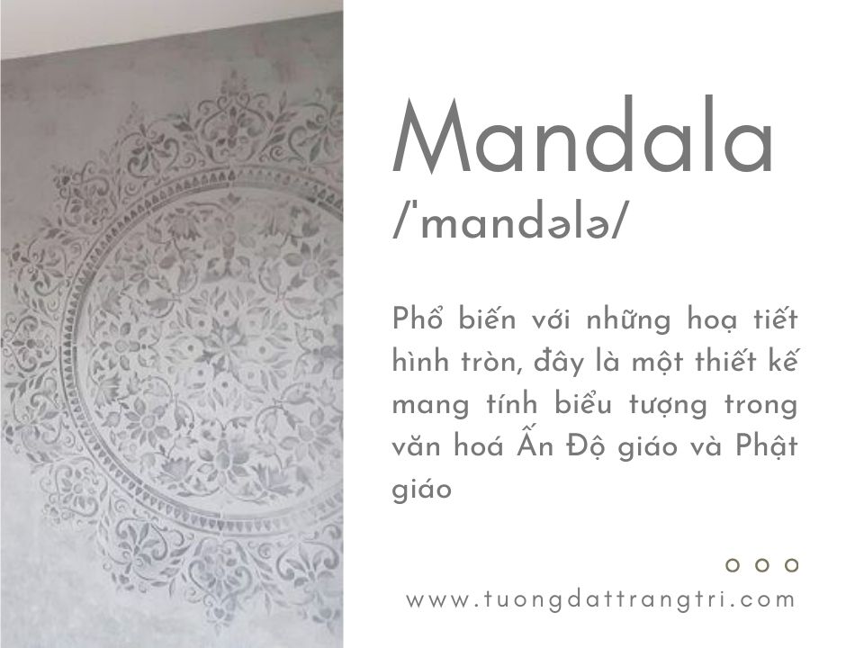 Mandala với các họa tiết xoay quanh hình tròn với nhiều biểu tượng khác nhau.
