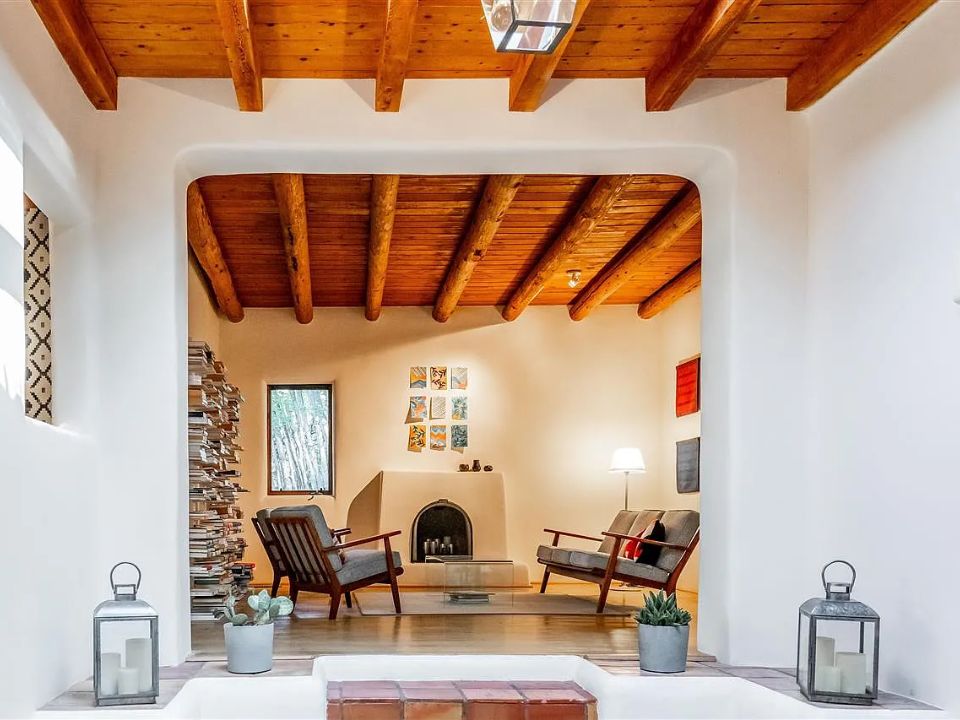 Vữa đất ứng dụng trong các không gian nội thất (House in the Heart of Taos)