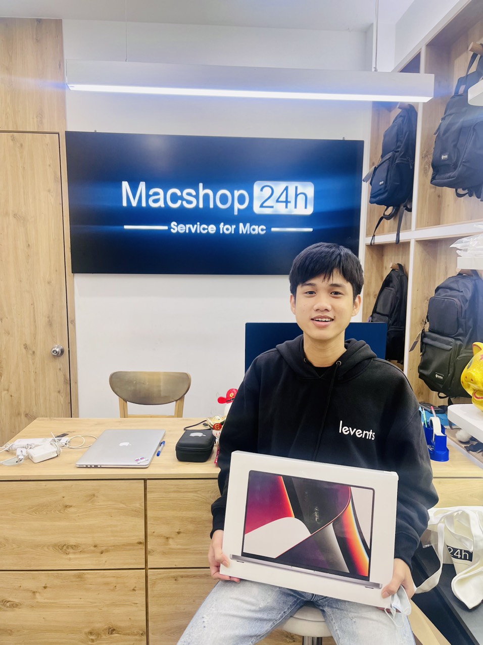 Thu Mua MacBook Cũ Đổi Mới: Lựa Chọn Thông Minh Cho Sự Nâng Cấp