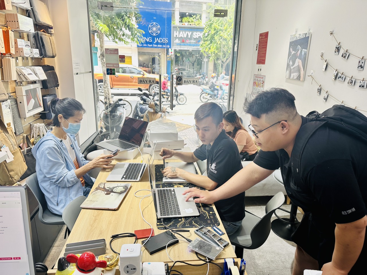 Thay Màn Hình MacBook Pro - Dịch vụ Chuyên nghiệp tại Macshop24h