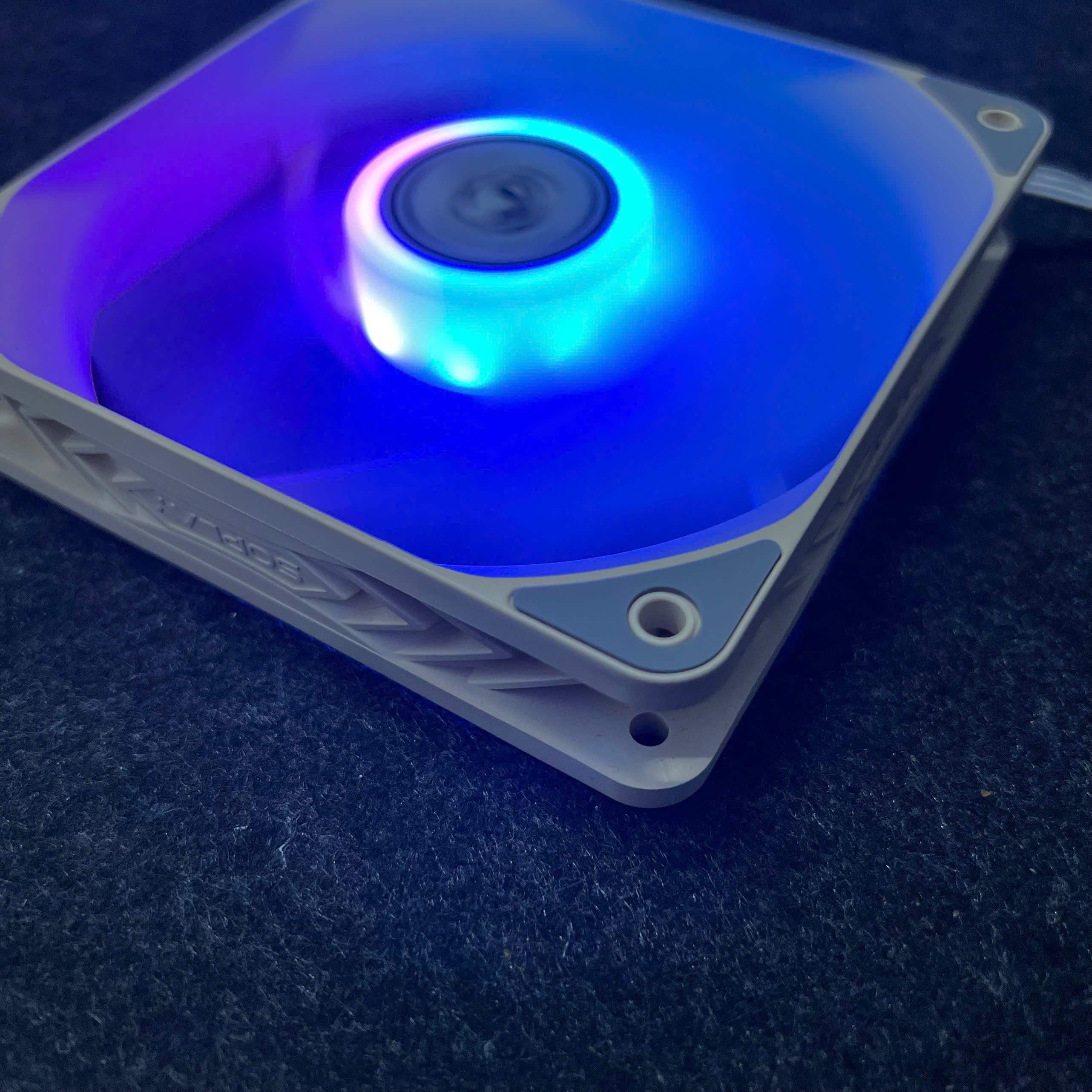 Quạt Tản Nhiệt Máy Tính SoPlay 4Pin PWM Tốc 2200 RPM Kích Thước 12cm