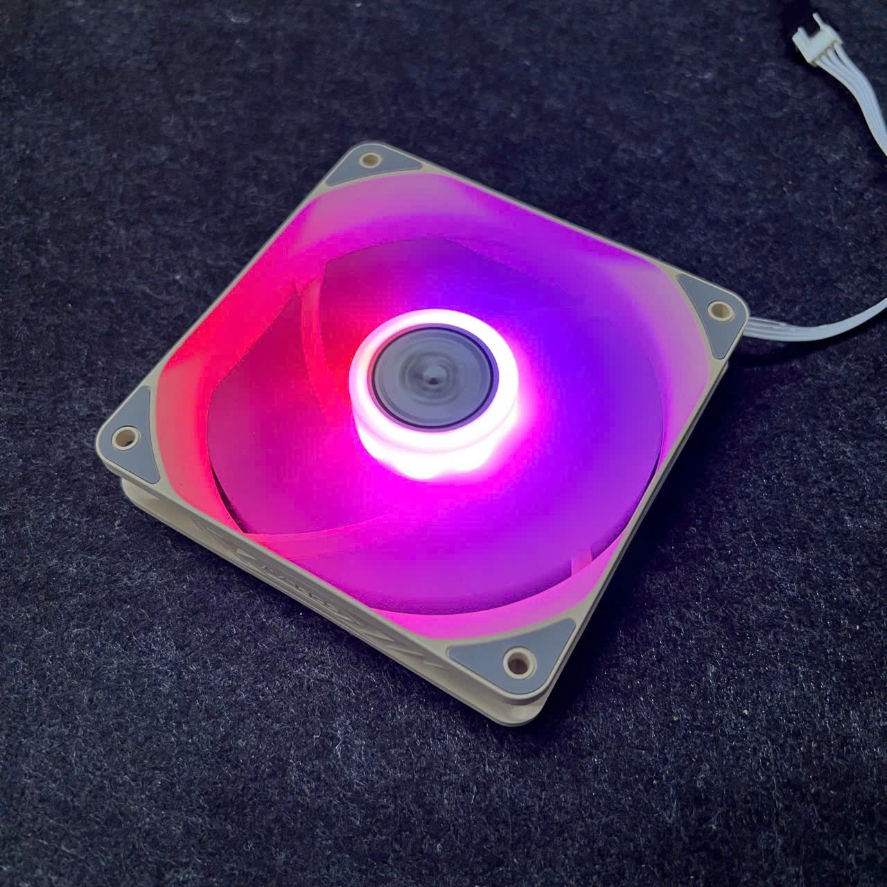 Quạt Tản Nhiệt Máy Tính SoPlay 4Pin PWM Tốc 2200 RPM Kích Thước 12cm