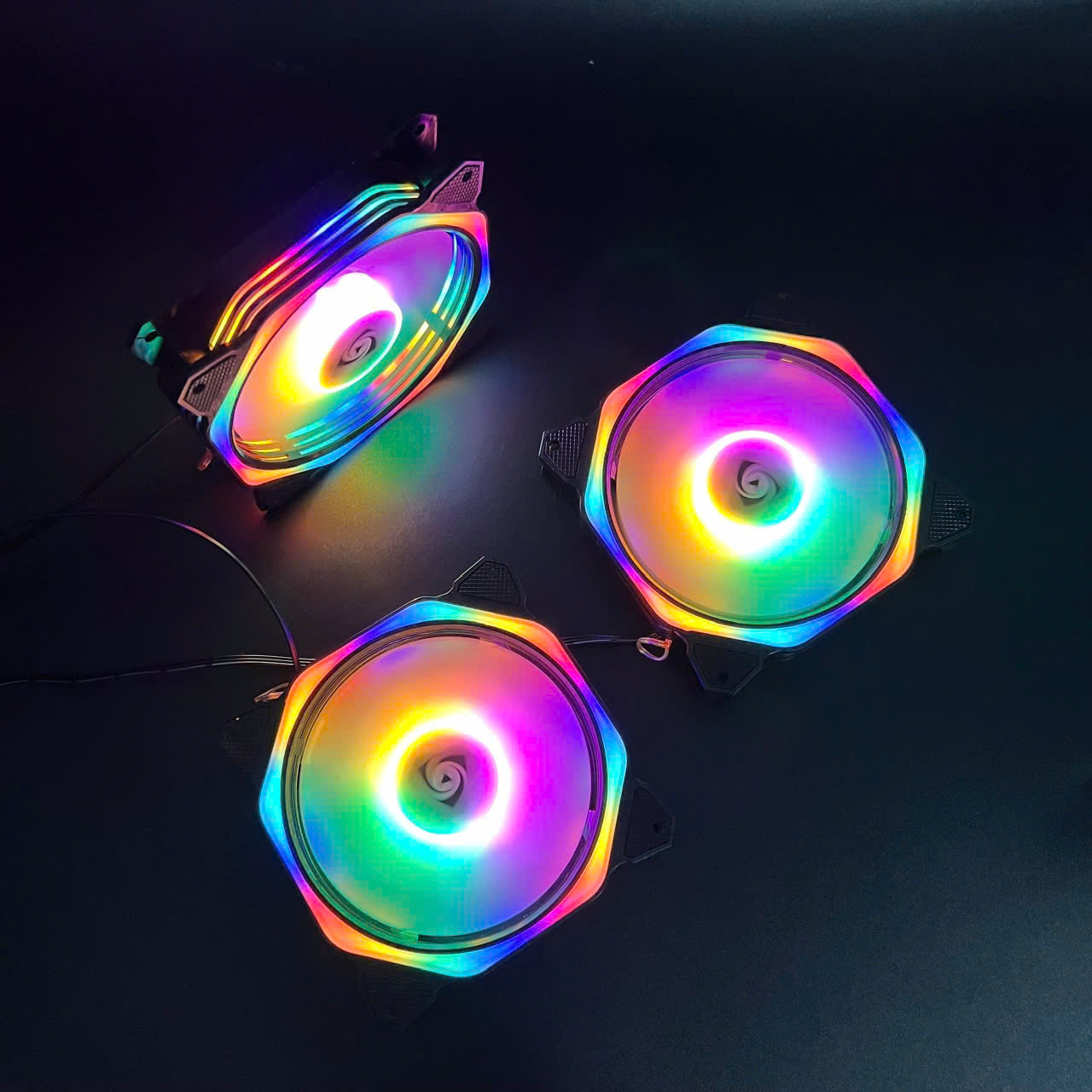 Quạt Tản Nhiệt Máy Tính Led RGB V8 Kích Thước 12cm Molex 4Pin - Không Cần Hub