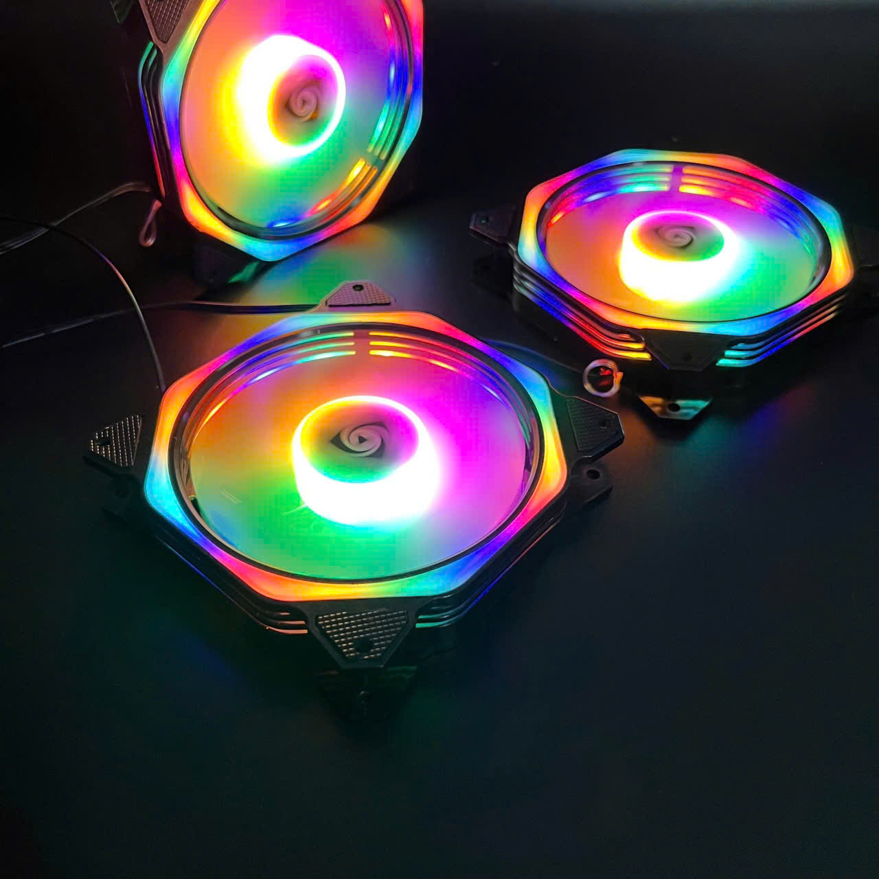 Quạt Tản Nhiệt Máy Tính Led RGB V8 Kích Thước 12cm Molex 4Pin - Không Cần Hub