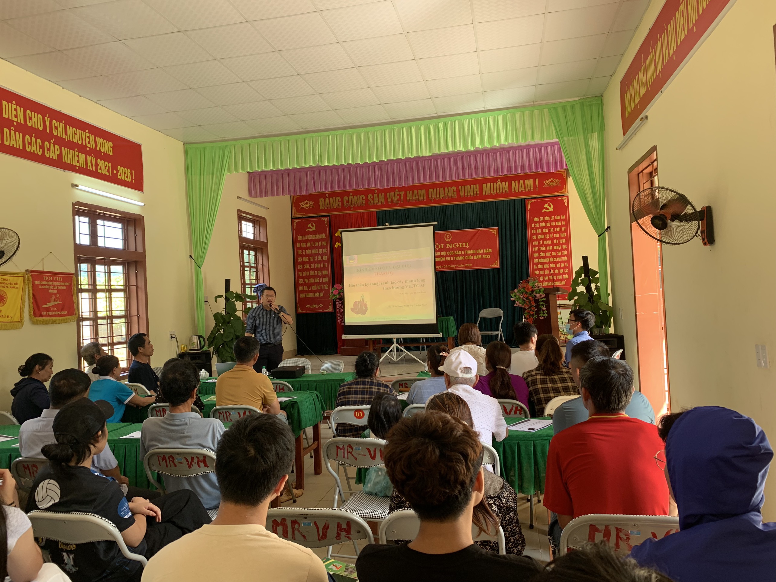 Hội thảo Kỹ thuật canh tác cây thanh long theo hướng VietGap tại Tà Niết, Mộc Châu