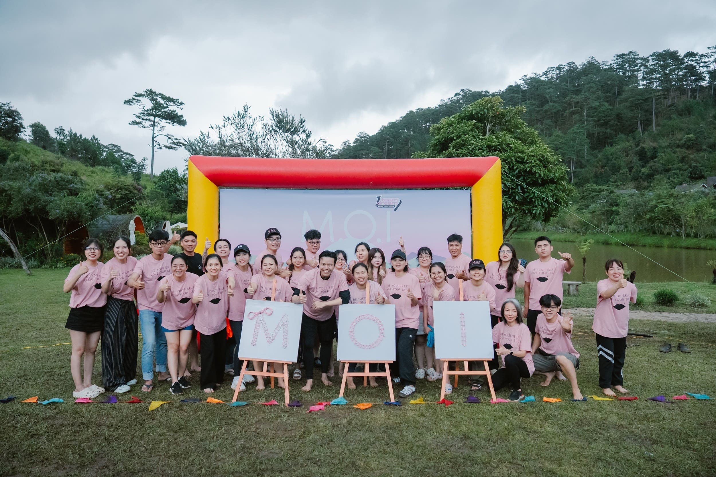 Corporate Retreat tại Lat Valley
