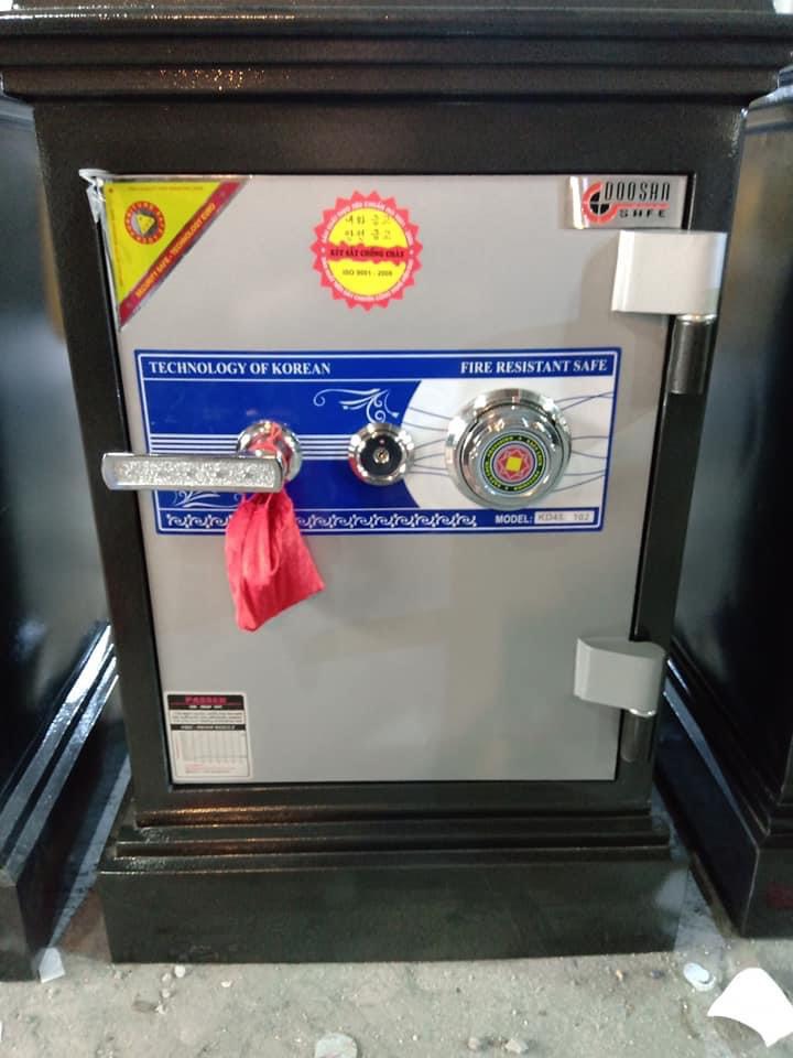 Két sắt Việt Tiệp