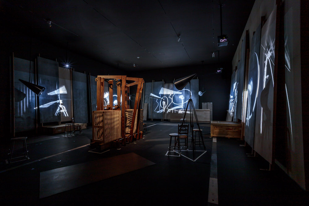 VÒNG QUANH TRIỂN LÃM: William Kentridge