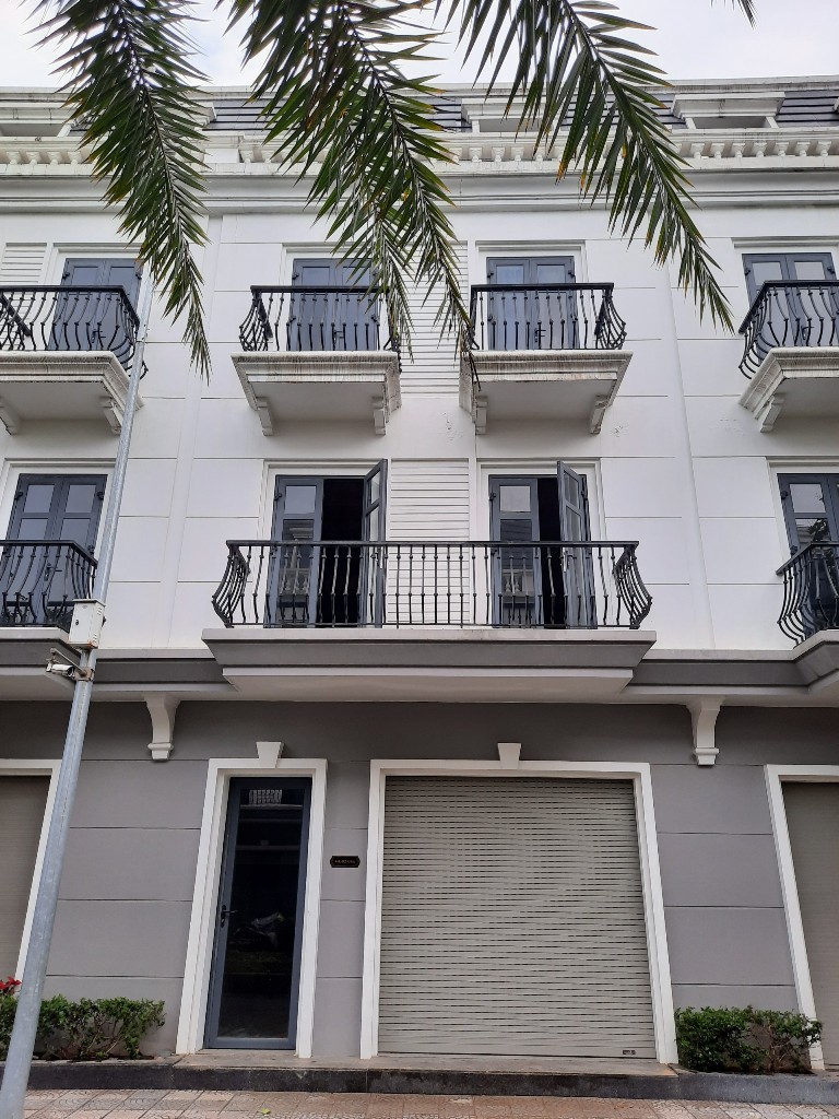 BÁN CĂN VINCOM MG2-8A