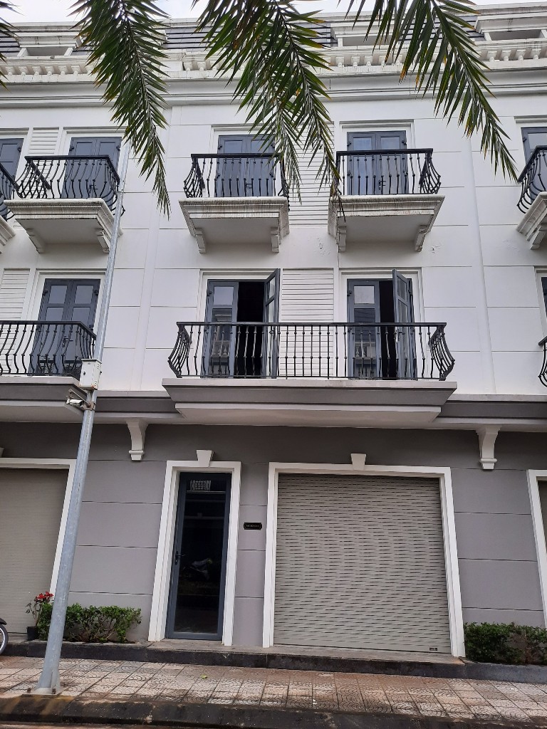 BÁN CĂN VINCOM MG2-8A