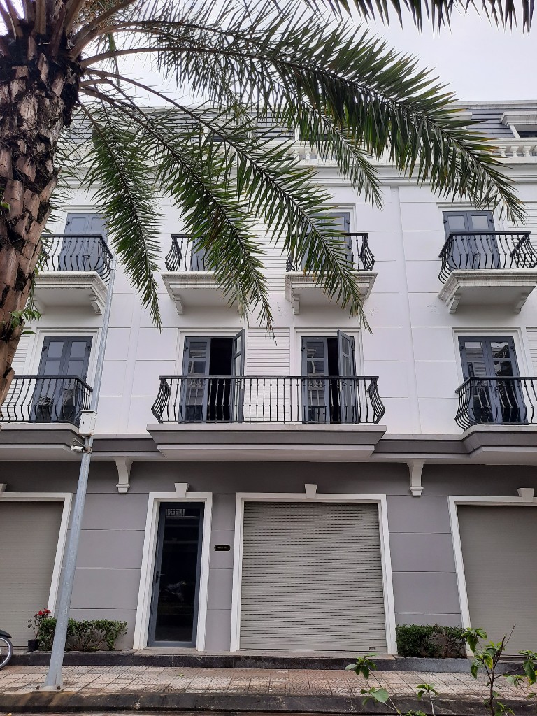 BÁN CĂN VINCOM MG2-8A