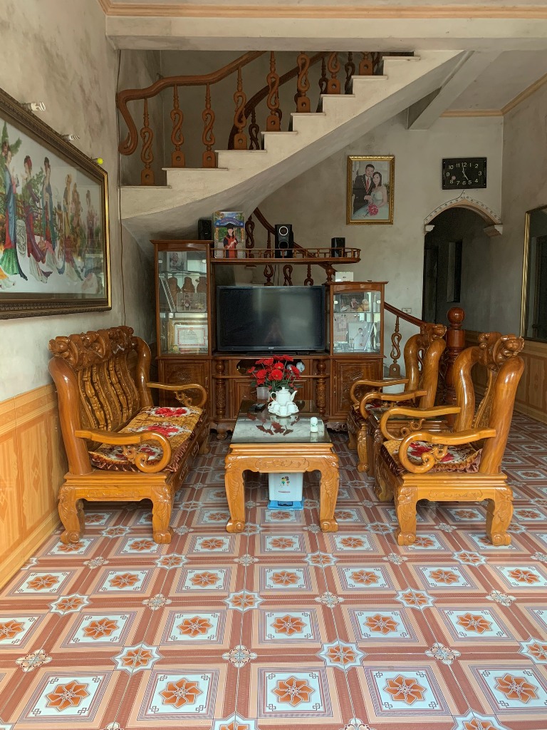 Bán nhà 3 tầng khung cứng chắc chắn ( cách mặt đường Phan Đăng Lưu 15m, gần chợ cây 6)