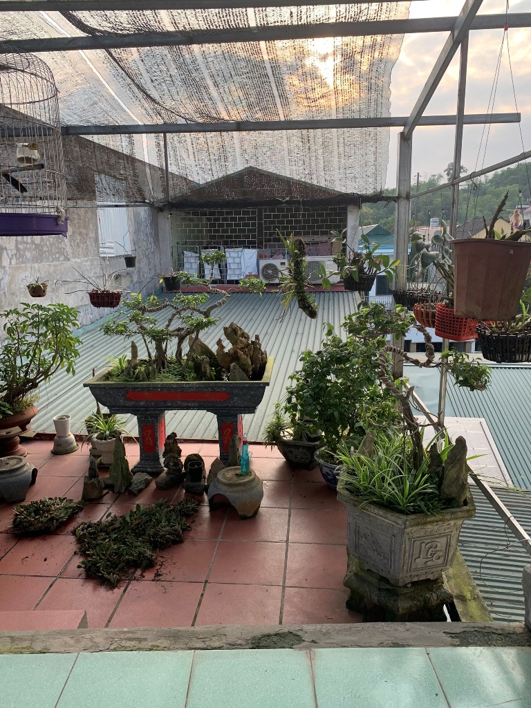 Bán nhà 3 tầng khung cứng chắc chắn ( cách mặt đường Phan Đăng Lưu 15m, gần chợ cây 6)