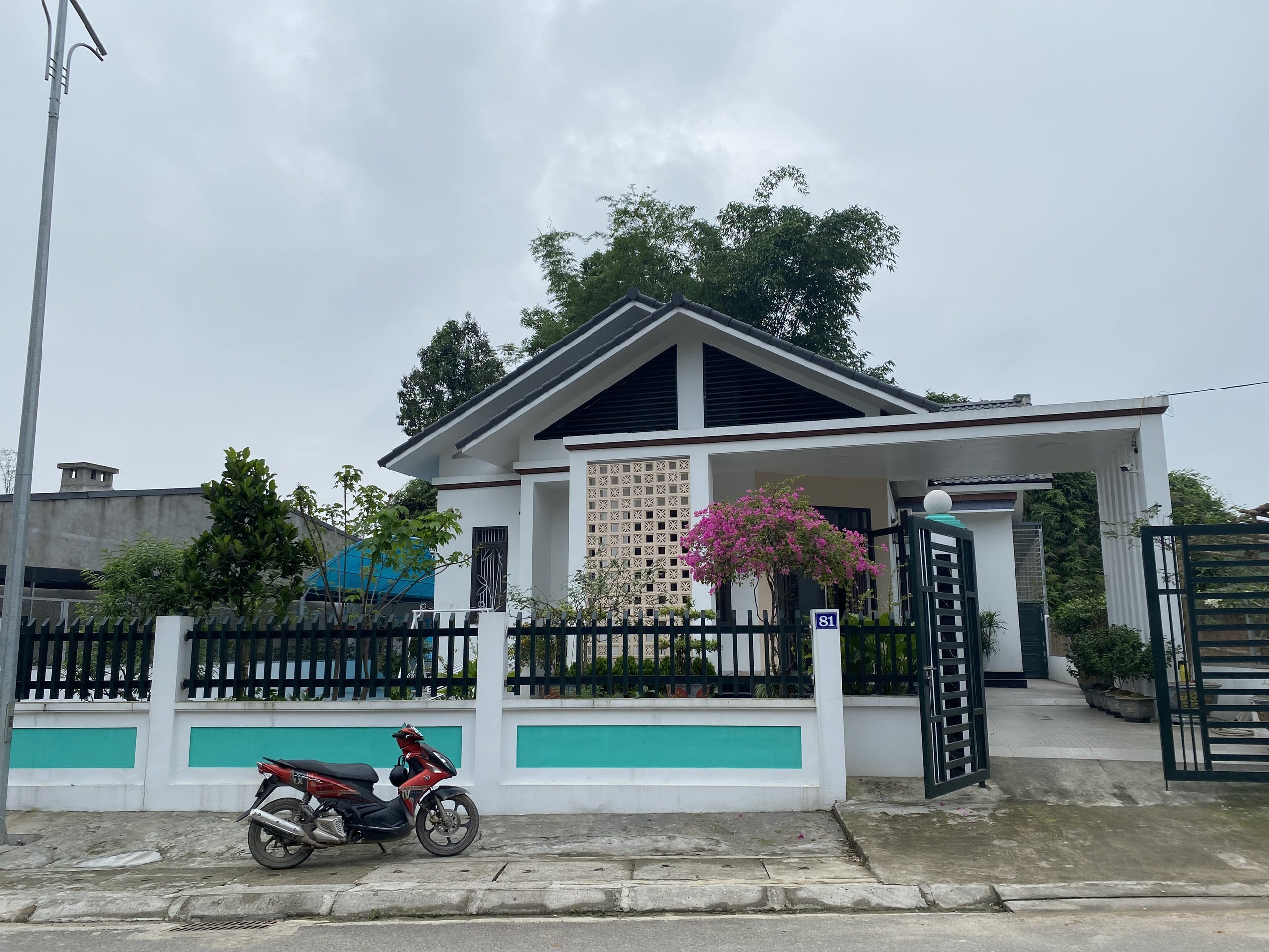 Bán biệt thự vườn hơn 425m2, có gara ô tô gần trung tâm TP Yên Bái (ĐÃ BÁN)