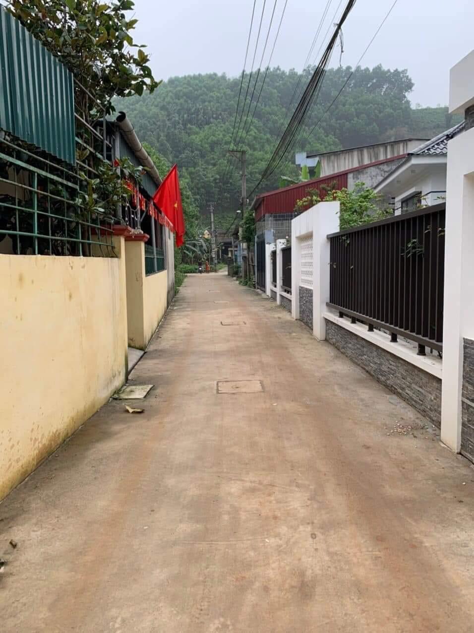 Bán 2 lô đất km5 vị trí vàng sau KS Hào Gia Yên Bái