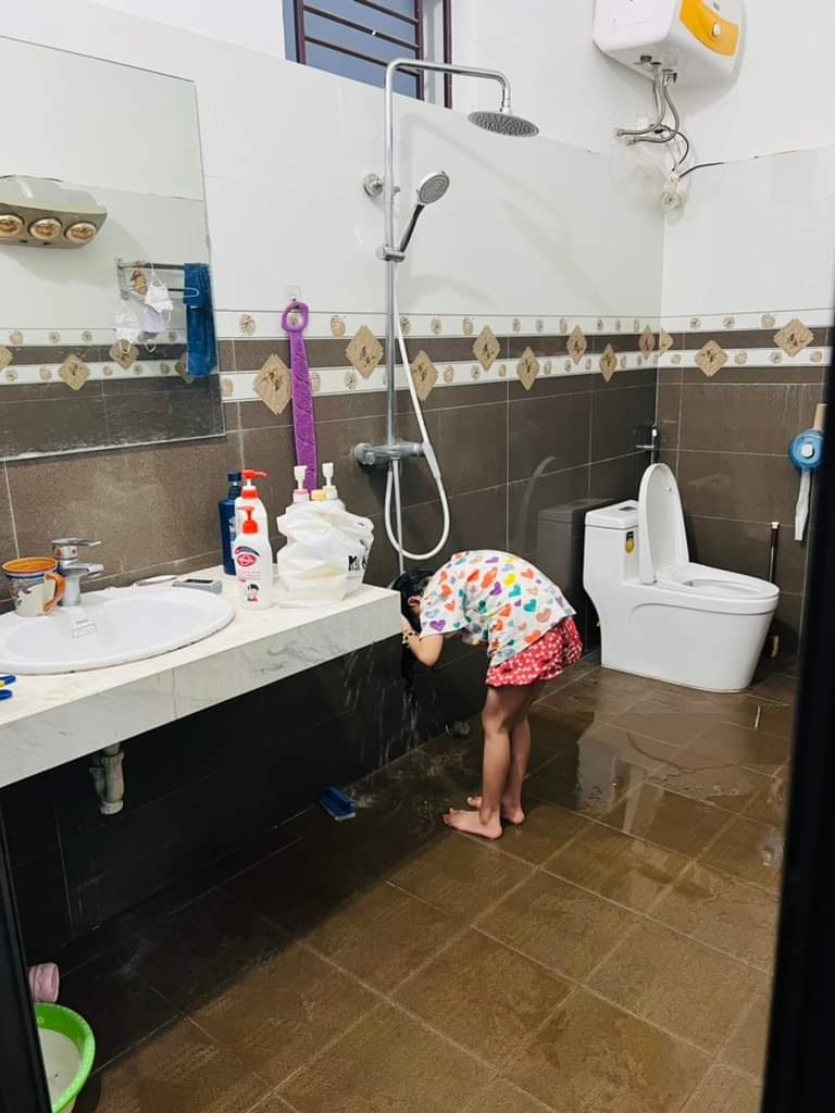 Bán nhà ngõ 652 yên ninh sau sở y tế, ngõ thông ra kim đồng.