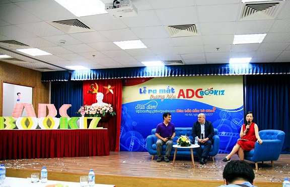 Báo Lao Động: Giáo dục cho con - nên bắt đầu từ đâu?