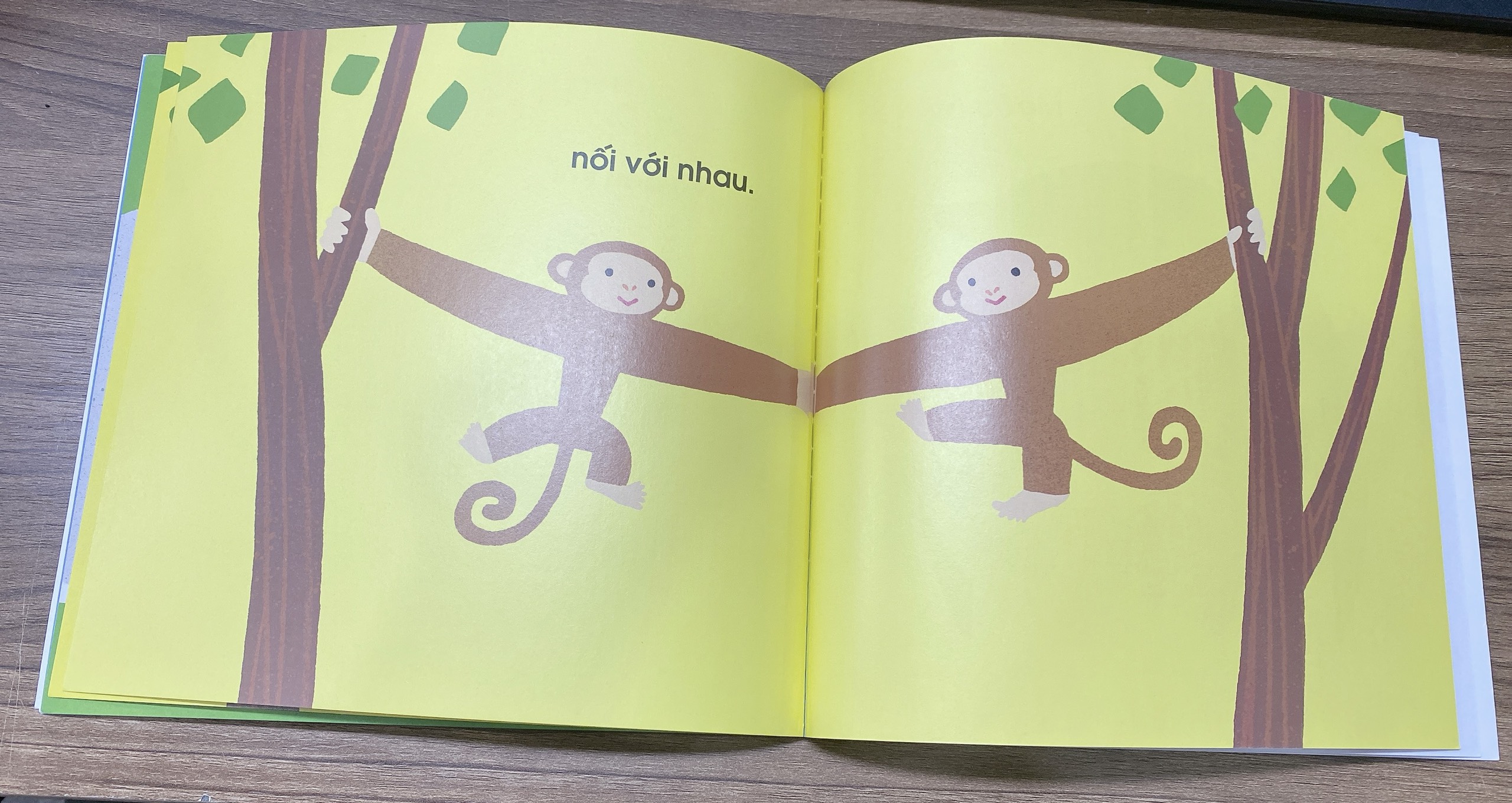 Sách ehon cho bé 0 6 tháng: "Nối"
