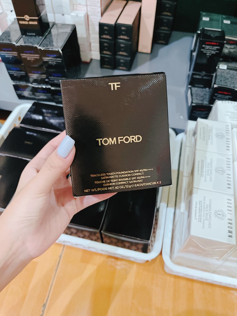 Cusshion Tom Ford Traceless Touch Foundation Case Satin – Matte Cushion SPF  45 /PA++++ | Lật Đật Nga Cosmetic