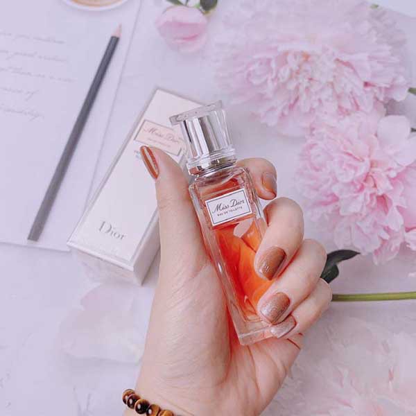 Nước Hoa Miss Dior Blooming Bouquet EDT Dạng Lăn Sự Tinh Tế Của Hương Hoa #38 Nước Hoa Miss Dior Blooming Bouquet EDT Dạng Lăn Sự Tinh Tế Của Hương Hoa