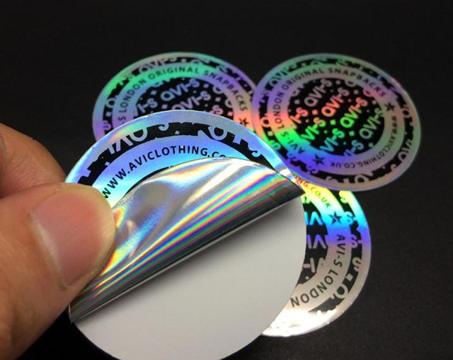 In Hologram Là Gì? Tại Sao Doanh Nghiệp Cần Sử Dụng Tem Hologram?