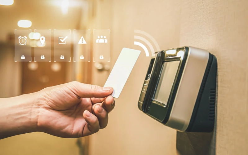 RFID trong chấm công tự động