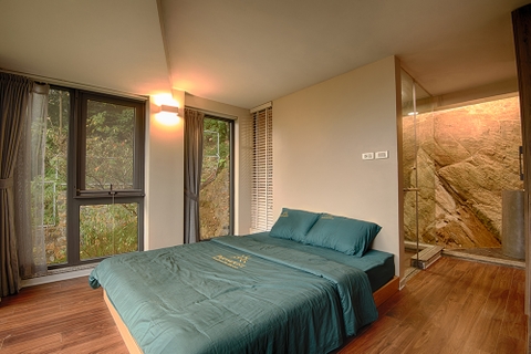 Sunshine & Moonlight Room