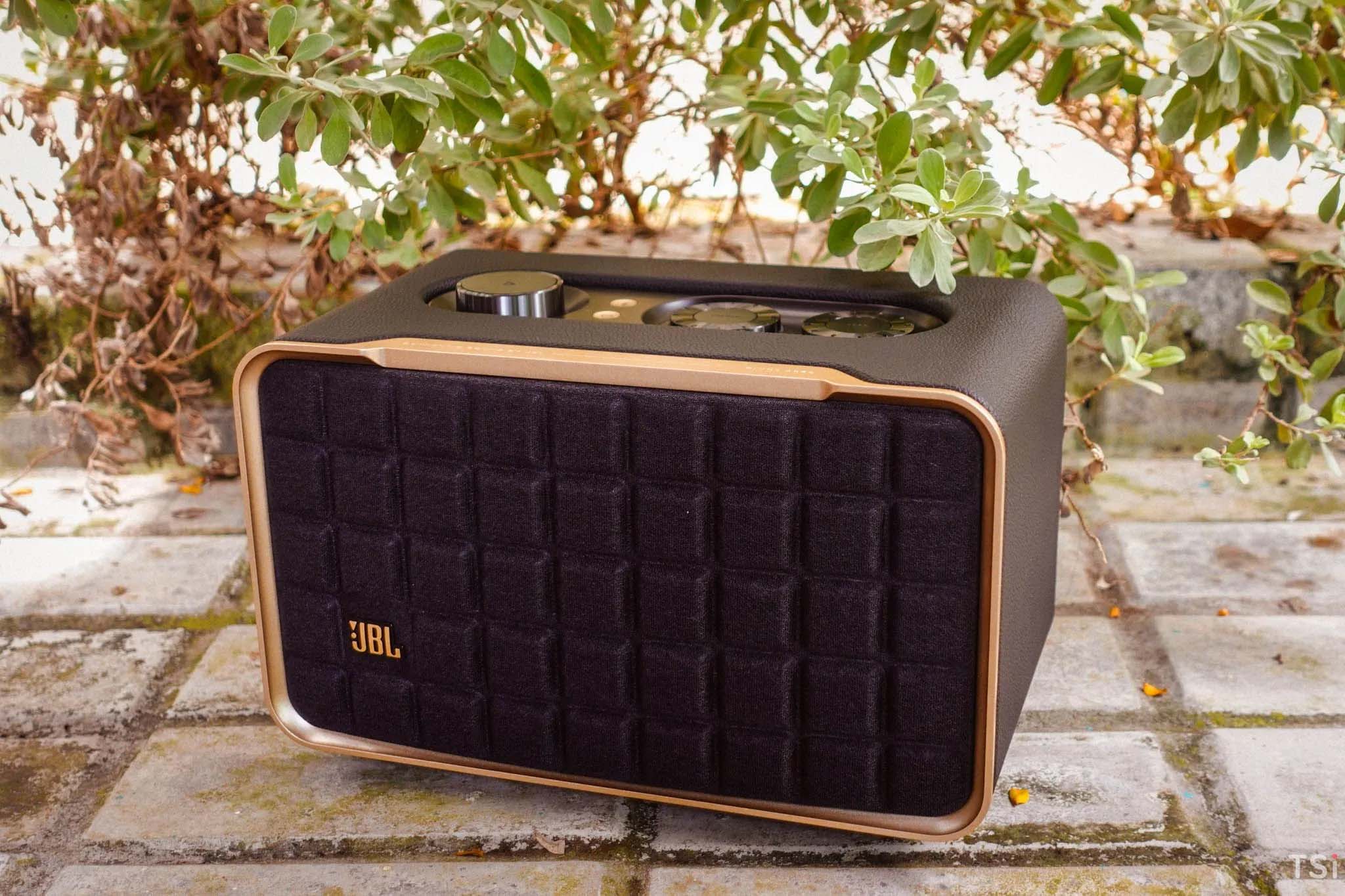 JBL Authentics 200: Âm thanh ấn tượng trong thiết kế hoài cổ