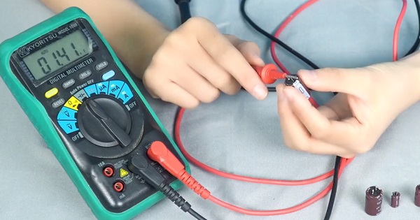 Tại sao cần kiểm tra tụ điện thường xuyên?