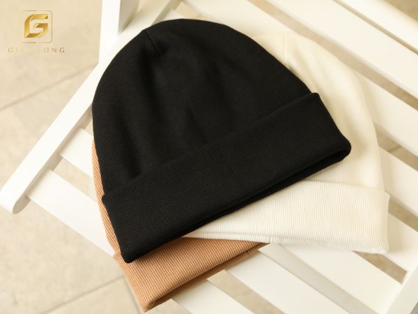 mũ len thời trang mùa giáng sinh