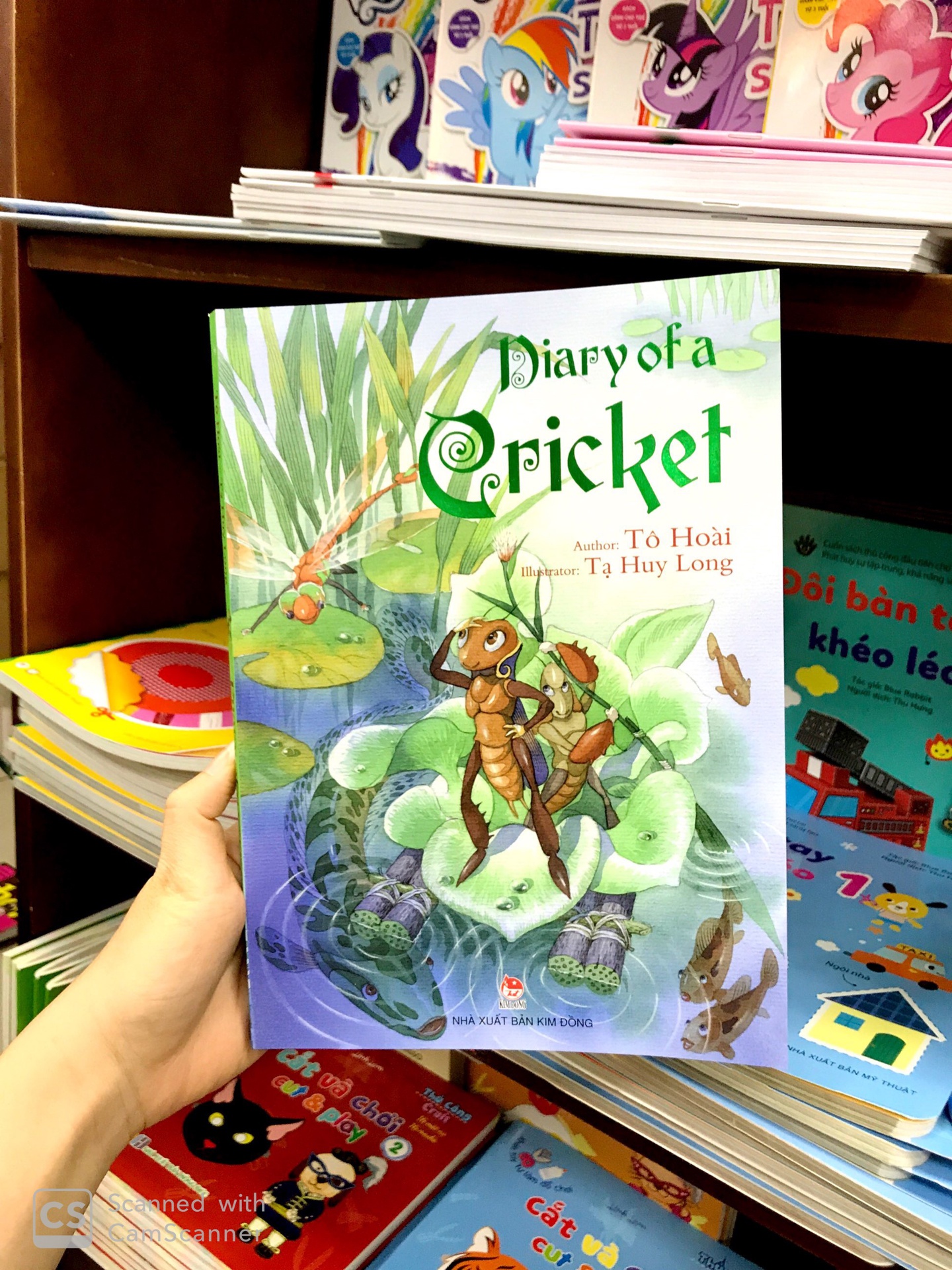 Diary Of A Cricket - Dế Mèn Phiêu Lưu Ký (Phiên Bản Tiếng Anh)