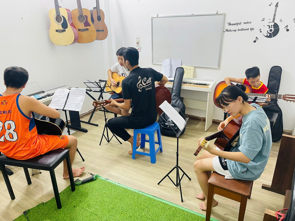 Lớp dạy đàn Piano khu vực Hoàng Mai, trung tâm dạy piano tại quận Hoàng Mai, Hà Nội