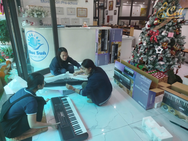 Cell piano bàn giao lô đàn Organ Yamaha E383 cung cấp cho trường học
