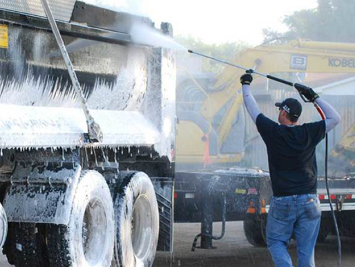 Những ứng dụng của máy rửa xe trong đời sống hiện nay