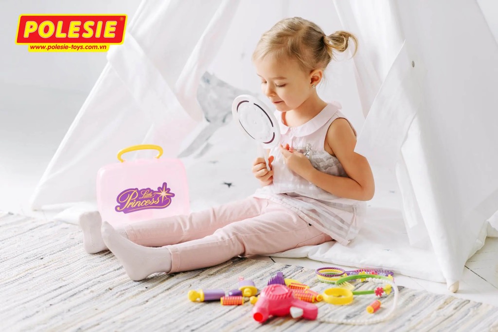 Đồ chơi trang điểm