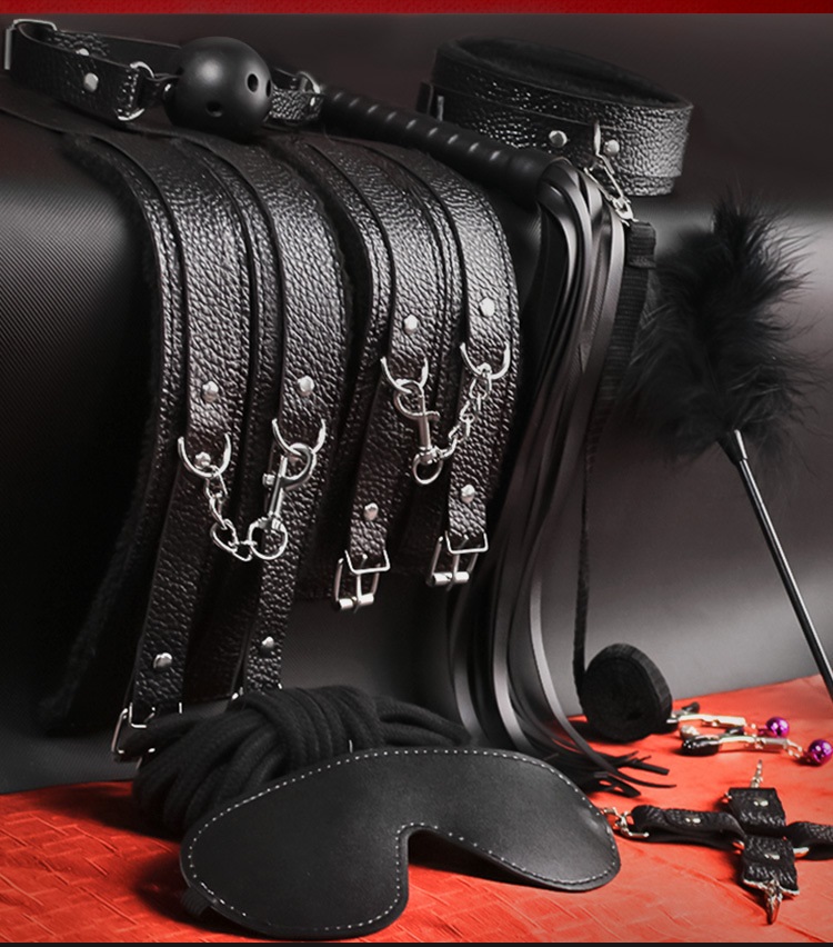 Set BDSM cơ bản của Peozi giá 299k