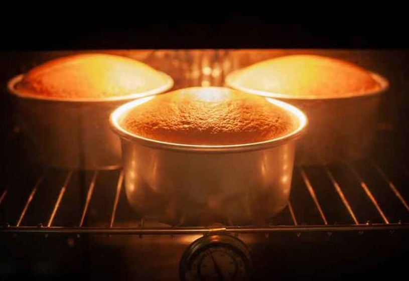 Lựa chọn khay và kệ nướng bánh phù hợp với từng loại bánh