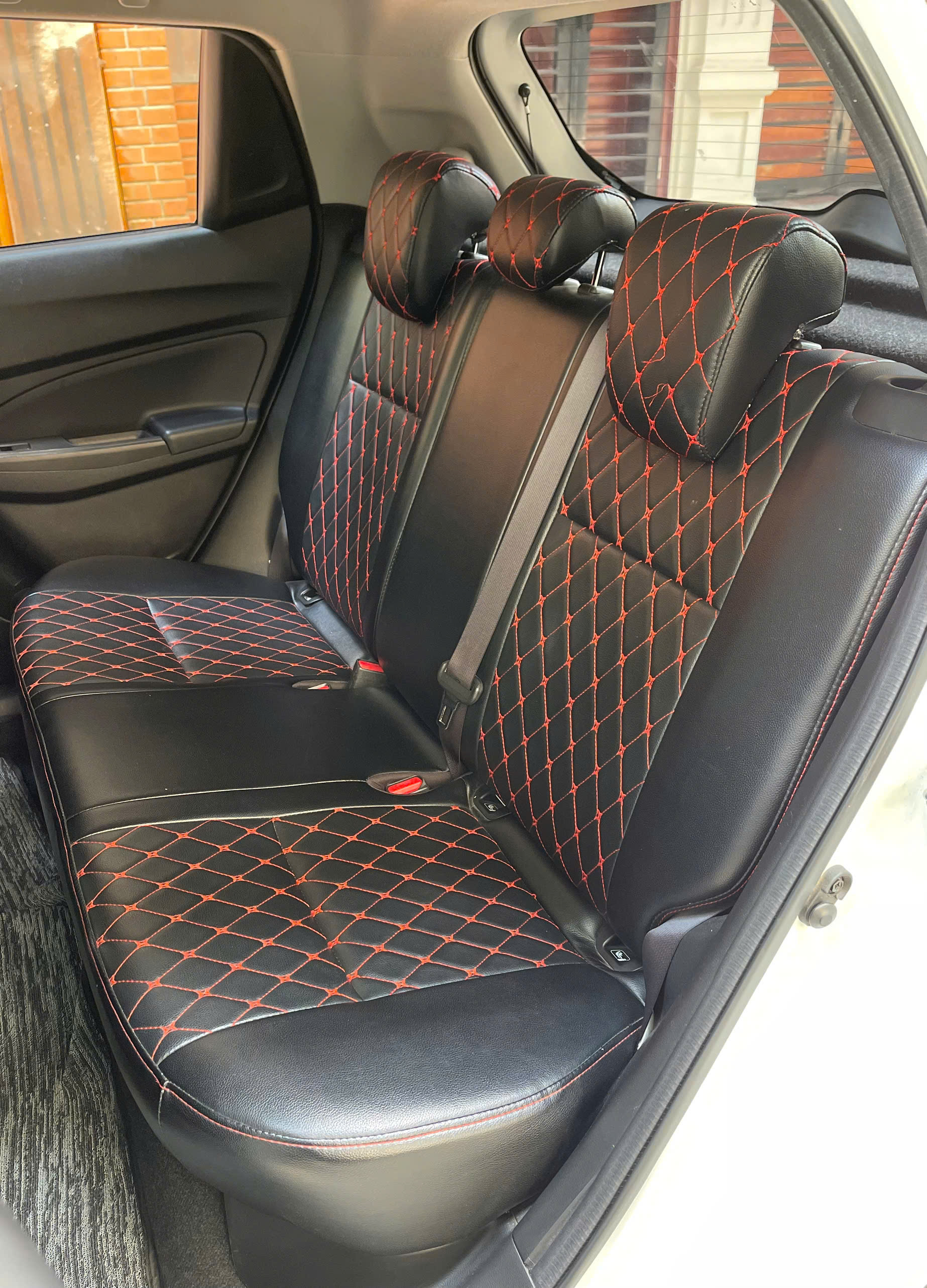Suzuki Swift GLX 1.2 AT sản xuất 2019 trắng