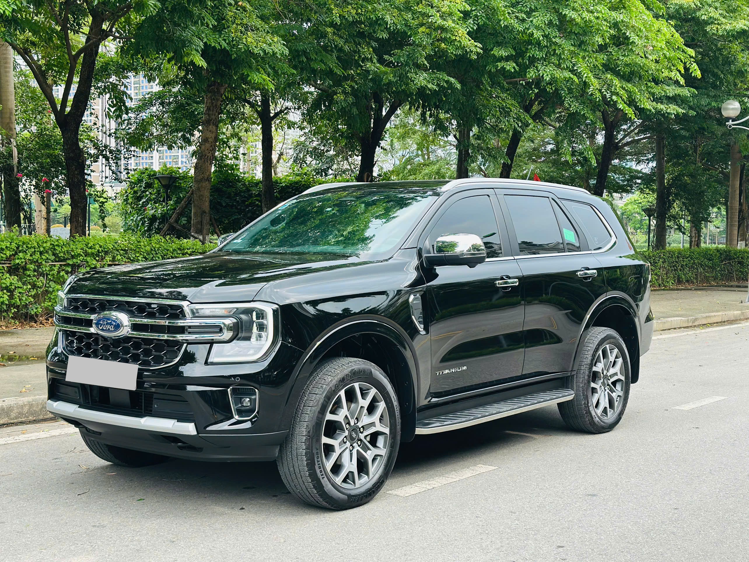 Ford Everest Titanium 2.0L 4x2 AT 2024 đen