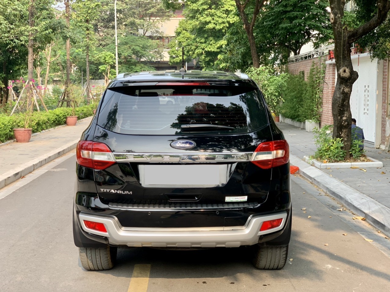 Ford Everest Titanium 2.0L 4x2 AT 2022 màu đen (Đã bán)