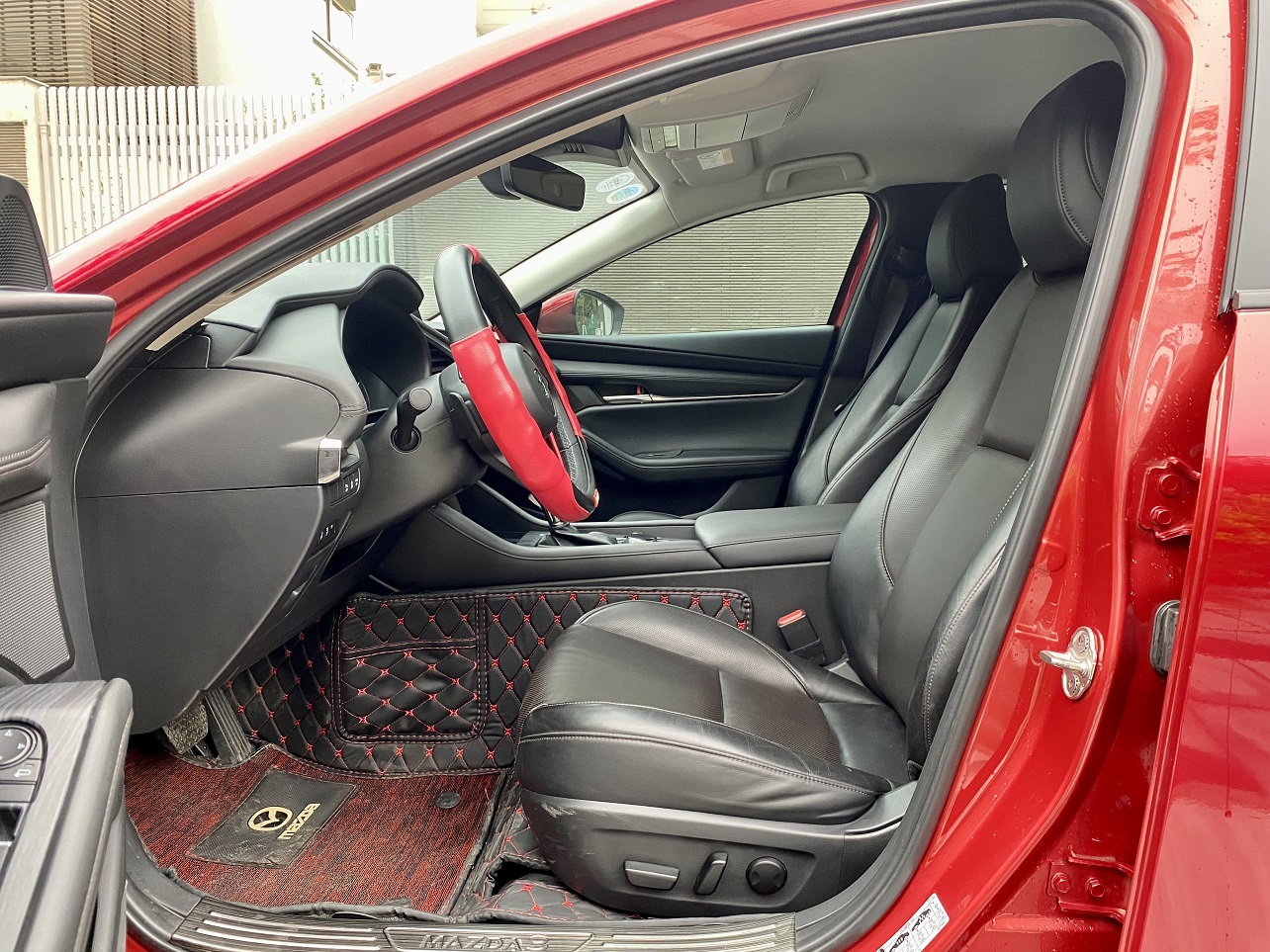 Mazda 3 1.5AT Luxury 2022 màu đỏ (đã bán)
