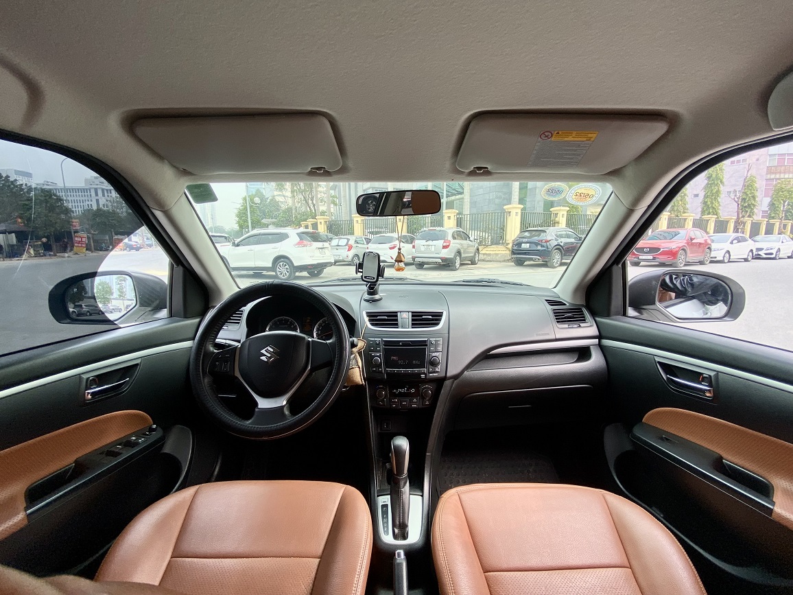 Suzuki Swift 1.4AT 2016 màu trắng (Đã bán)