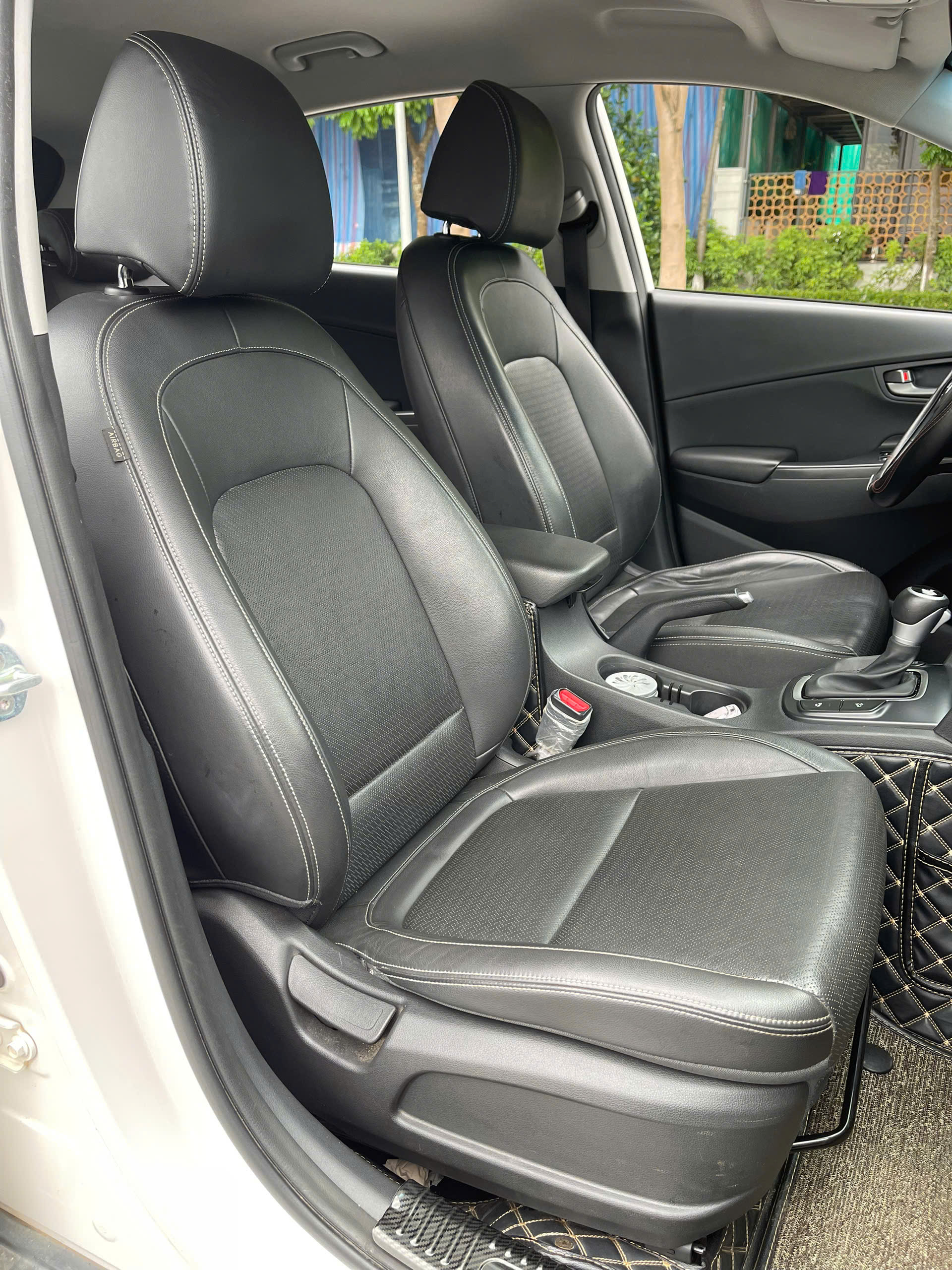 Hyundai Kona 2.0ATH 2021 màu trắng